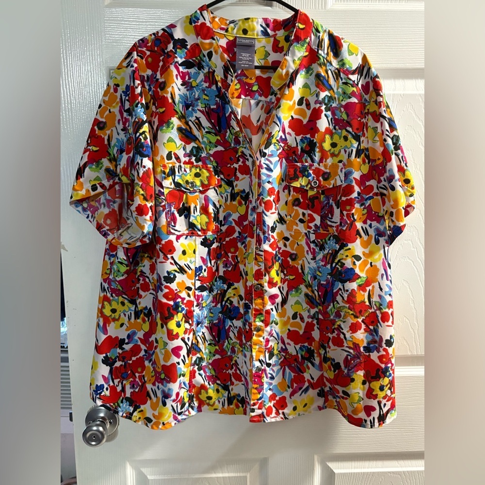 Laura Scott 24 26W Colorful Floral Tropical Button Up Short Sleeve Top LIKE NEW
